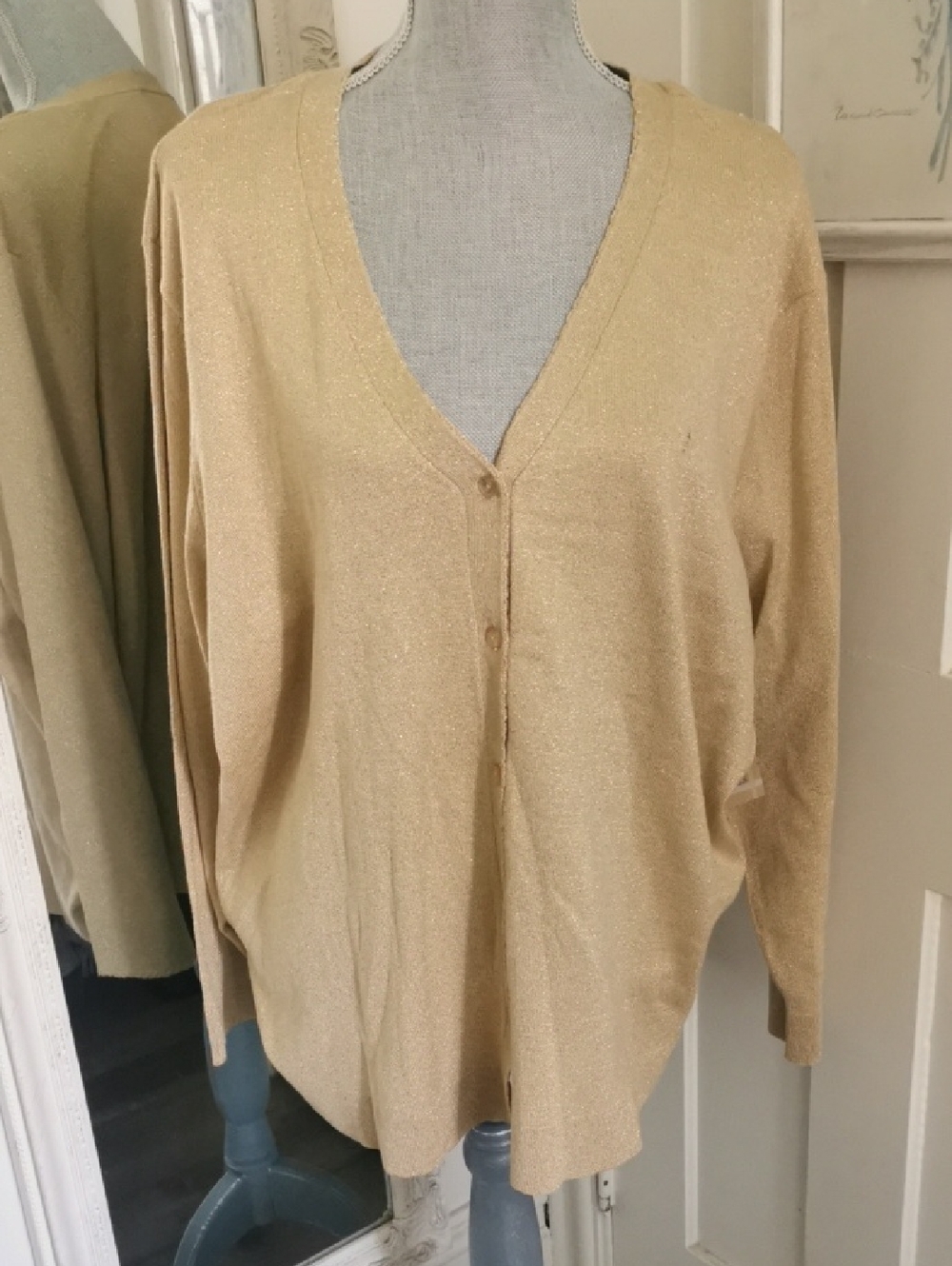 Vintage NWT Womens Tradition Gold Mettalic V neck Cardigan. Size 3X or 24W